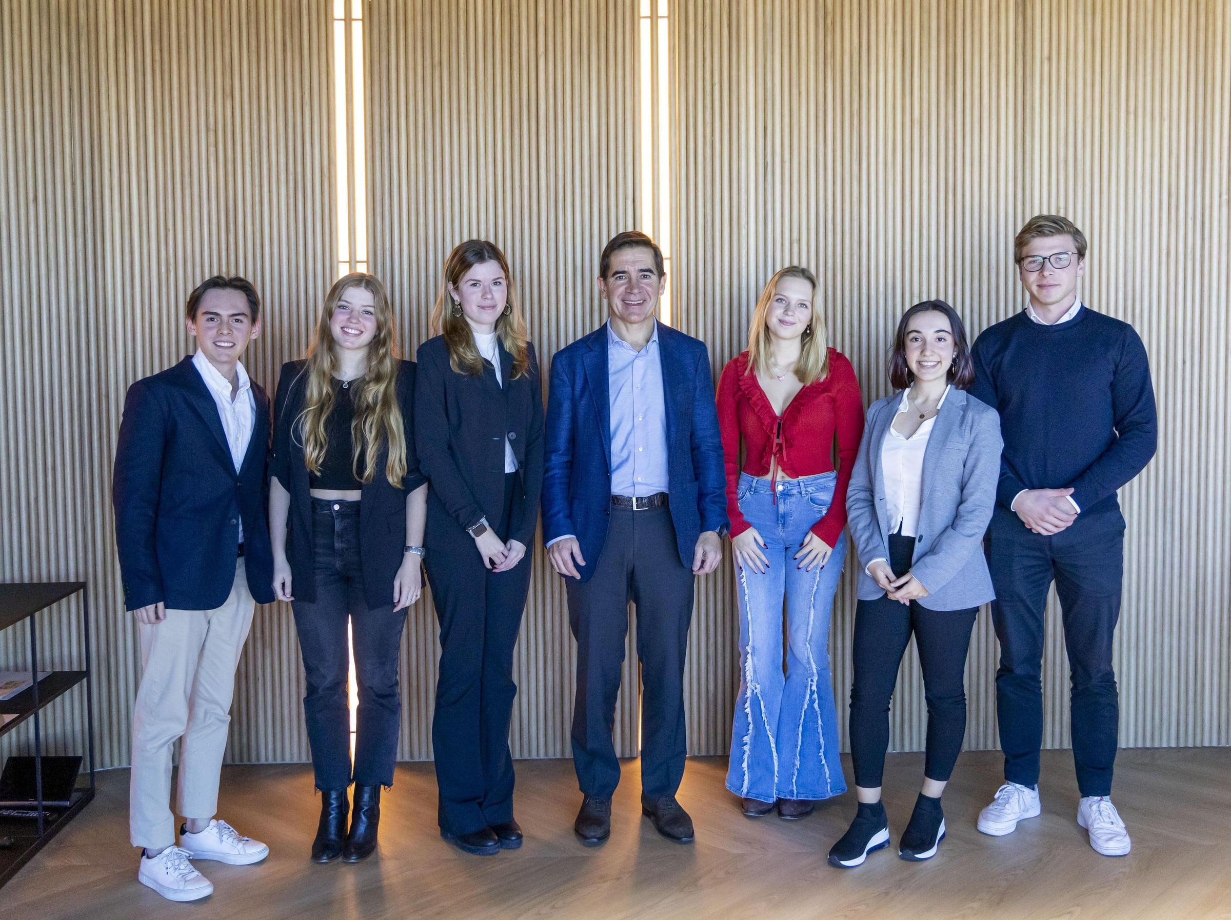 Juan Felipe with fellow students recognised as top performers.